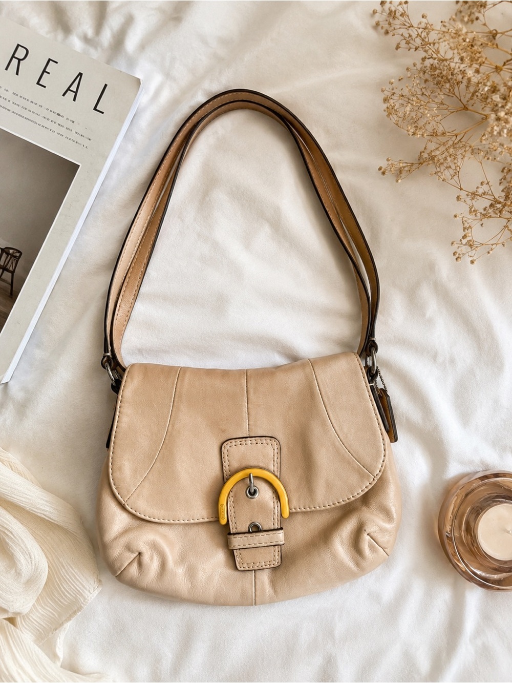 Coach Beige Leather Shoulder Bag with Yellow Buckle SOHO bohemian